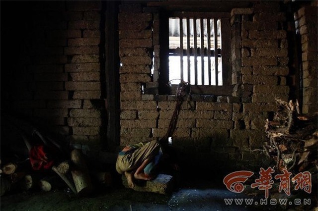 Cô bé bị trói bằng dây thừng suốt 6 năm - Ảnh 3