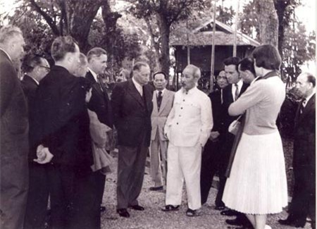 Phạm Bình Minh, chiến tranh, ngoại giao, hiệp định Paris, Chủ tịch Hồ Chí Minh