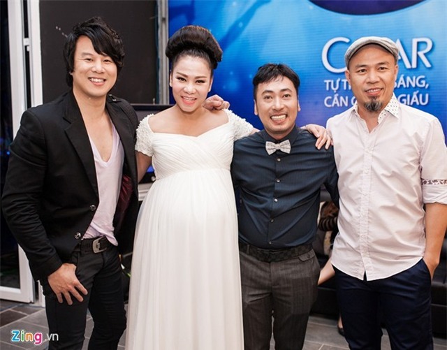 Thanh Bùi: 'Chữ ca sĩ ở Việt Nam hơi bị rẻ tiền'