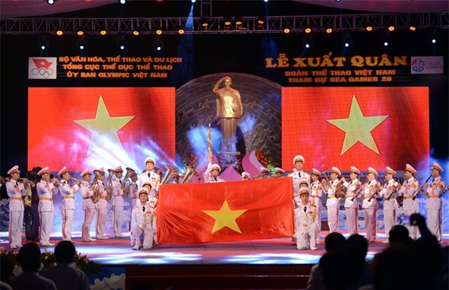 Quế Ngọc Hải đọc lời tuyên thệ trong lễ xuất quân SEA Games