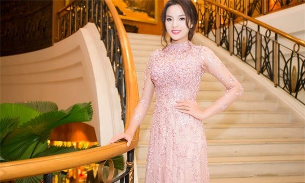 Kỳ Duyên, hoa hậu, thiện cảm, đăng quang, tranh cãi