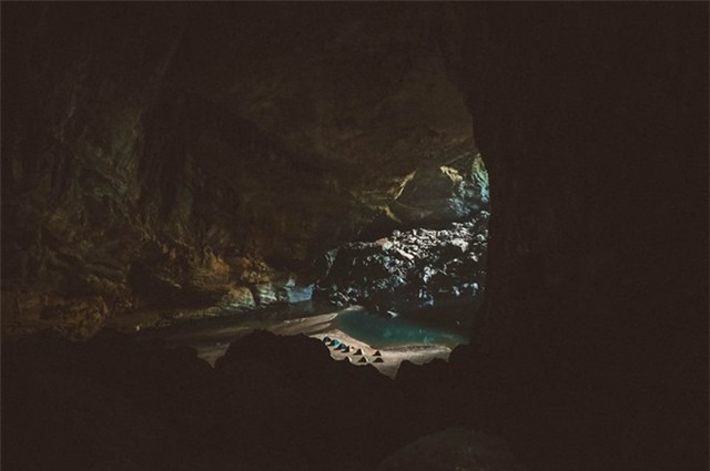 Bên trong hang Én. Ảnh: Minh Trần.