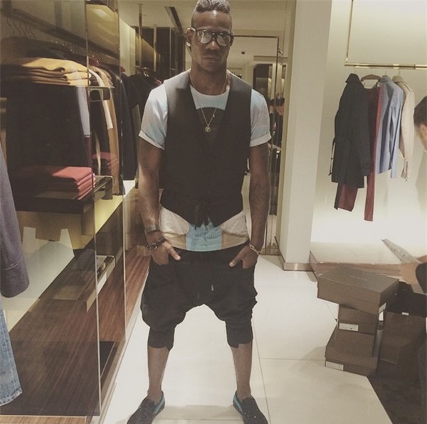Balotelli nối lại tình xưa với siêu mẫu Bỉ
