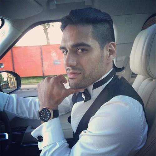 Balotelli nối lại tình xưa với siêu mẫu Bỉ