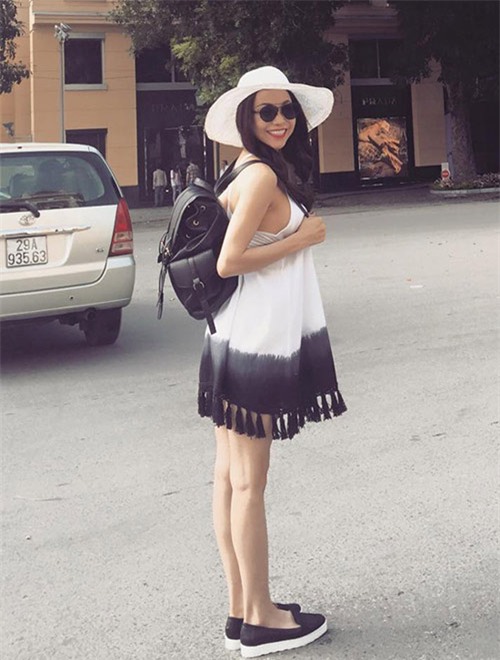 4 kiểu váy hè đẹp và mát mọi cô gái nên mua - 7