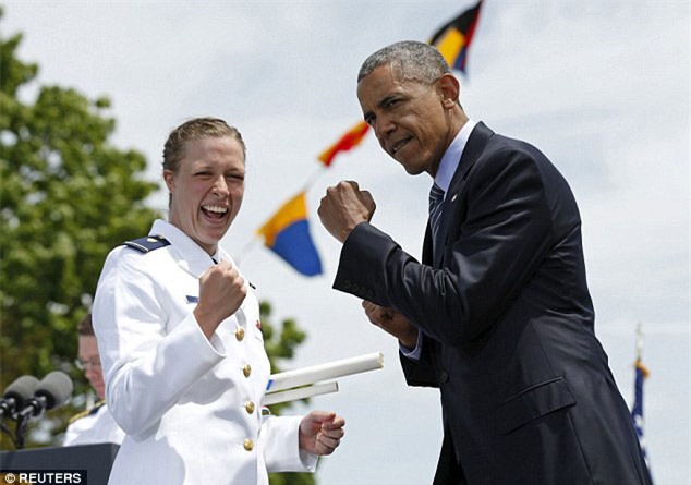 Obama, tạo dáng, điệp viên 007