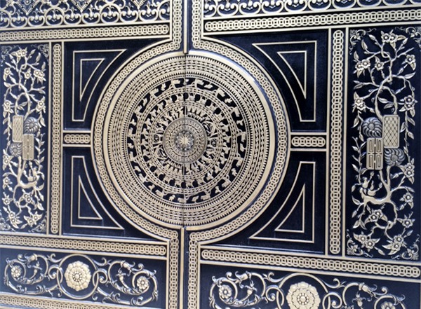 Biệt thự, đại gia, Thái Bình, Hà Nội, cổng biệt thự, tiền tỷ, ngân hàng, chứng khoán, nhôm đúc mạ đồng, biệt-thự, đại-gia, Thái-Bình, Hà-Nội, anh-em-ruột, cổng-biệt-thư, tiền-tỷ, ngân-hàng, chứng-khoán, nhôm-đúc-mạ-đồng