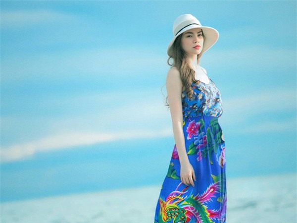 Ảnh chế Sơn Tùng M-TP, Isaac mặc trang phục 'chăn công'