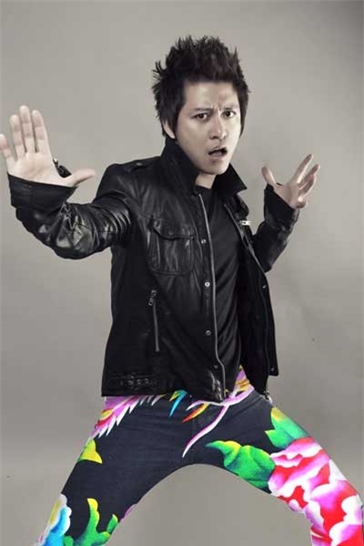 Ảnh chế Sơn Tùng M-TP, Isaac mặc trang phục 'chăn công'