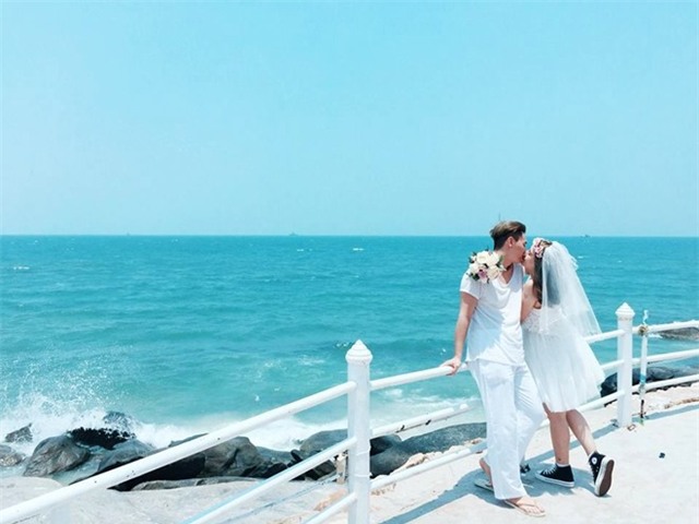 Ảnh cưới chụp bằng điện thoại của cặp hot teen Hà thành