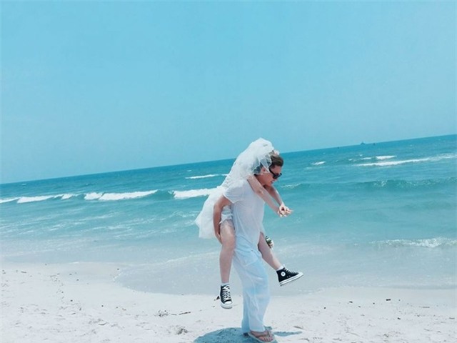 Ảnh cưới chụp bằng điện thoại của cặp hot teen Hà thành