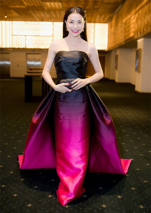 Váy áo cồng kềnh đầy rẫy nguy hiểm của sao Việt - 8