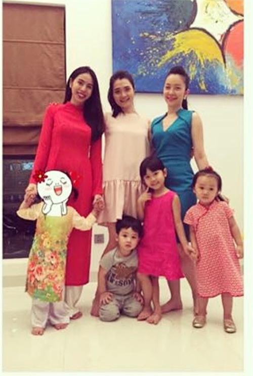 Thủy Tiên khoe ảnh hiếm của con gái 2