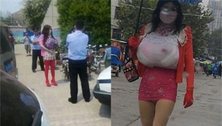 Mặc váy, độn ngực 