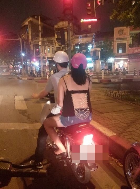 Thời trang phản cảm