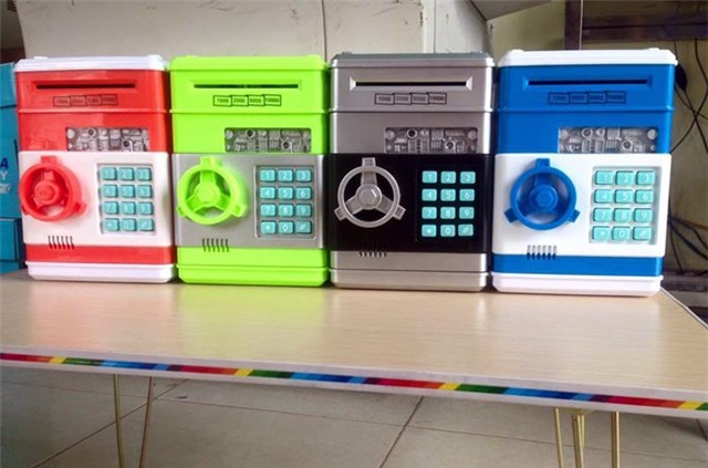 Két sắt, máy ATM, lợn đất, đồ chơi, quà tặng, thiếu nhi, phụ huynh, tiết kiệm tiền, 1/6, Trung Quốc, két-sắt, máy-atm, lợn-đất, đồ-chơi, quà-tặng, thiếu-nhi, phụ-huynh, tiết-kiệm-tiền, Trung-Quốc