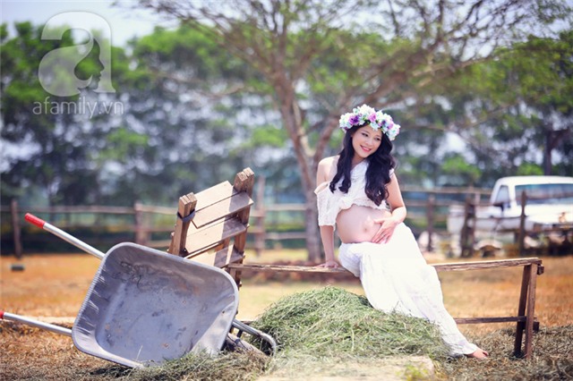 ảnh bầu MC Thu Hoàn