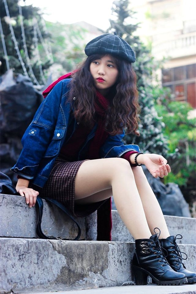 9X tay ngang mở shop thời trang trả nợ cho gia đình