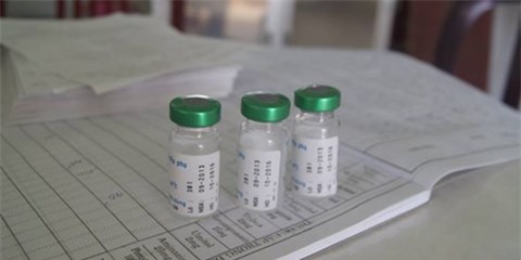 Nữ sinh liệt giường sau khi tiêm phòng uốn ván