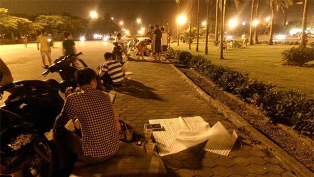 20.000 đồng một cốc nước mía hóng mát ở Hà Nội