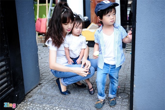 Một ngày tất bật của Minh Hà khi Lý Hải vắng nhà