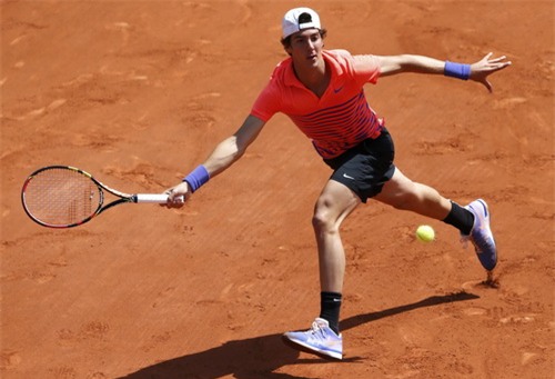 Thanasi Kokkinakis gây không ít khó khăn cho Novak Djokovic