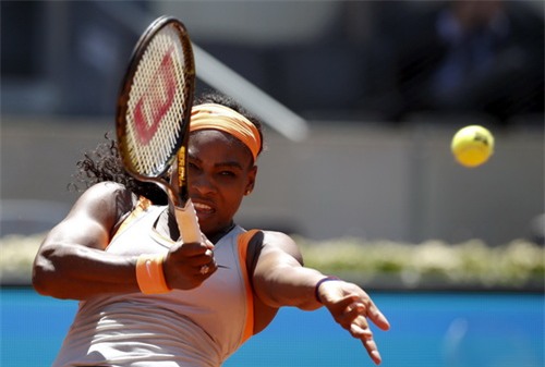 Serena lội ngược dòng thành công trước Azarenka