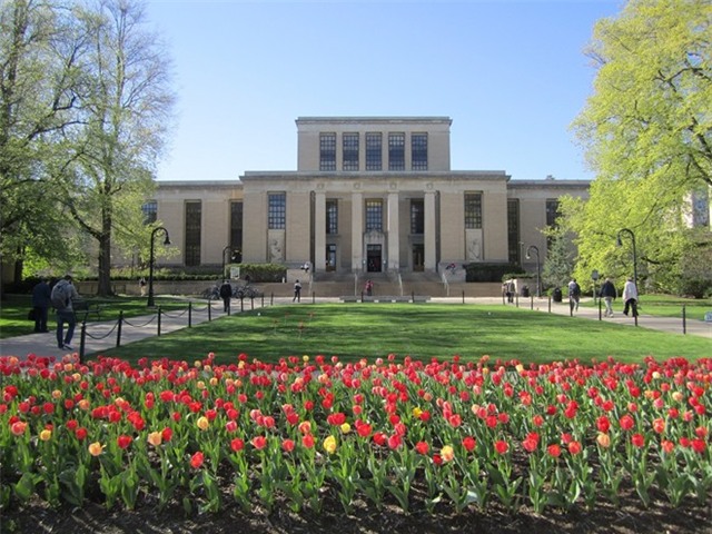 Bên trong 'nôi đào tạo tỷ phú của thế giới'