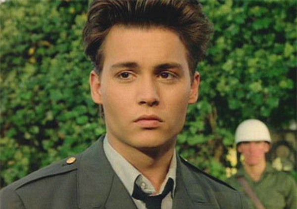 vai dien dau tien cua johnny depp