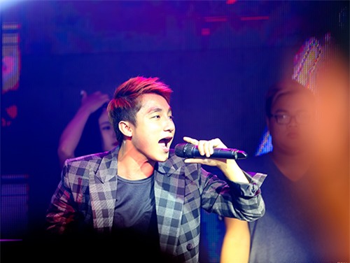 Sơn Tùng M-TP khó xử khi gặp 