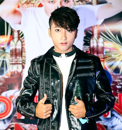 Sơn Tùng M-TP khó xử khi gặp 