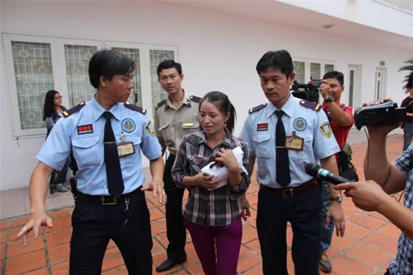 ve chai, 5 triệu Yên, công an