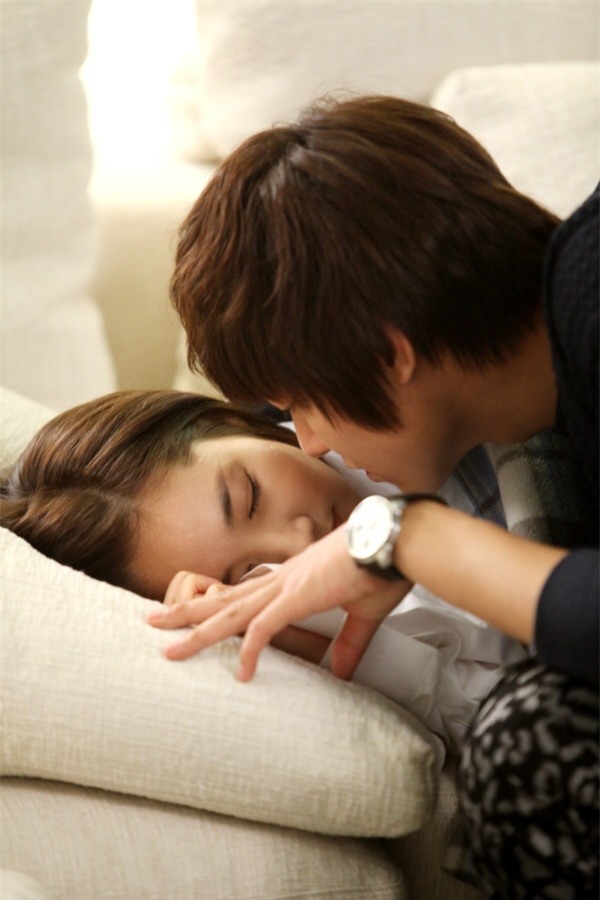 top-4-cung-hoang-dao-nu-co-suc-hap-dan-nhat-khi-yeu-2