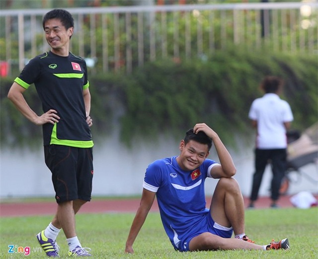 U23 Việt Nam thoải mái vui đùa trong buổi tập thả lỏng