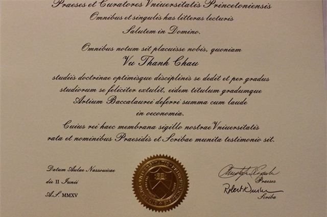 Bằng tốt nghiệp hạng ưu của Châu Thanh Vũ