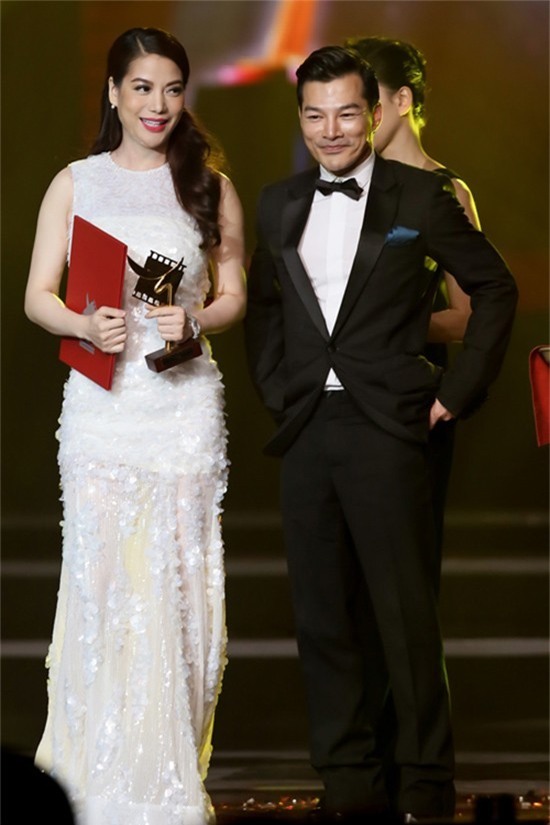 Trần Bảo Sơn mua xe hơi 5 tỷ tặng con gái Bảo Tiên