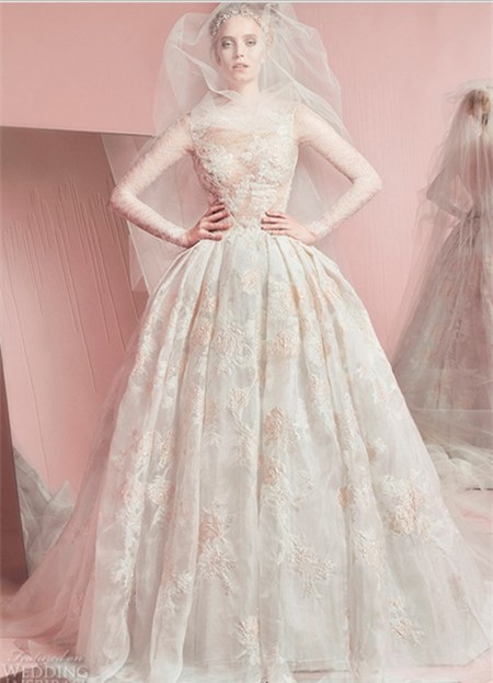 Nin tho truoc ve dep cua 17 chiec vay cuoi trong mo