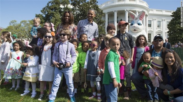 Khoảnh khắc ngộ nghĩnh của Obama với trẻ con