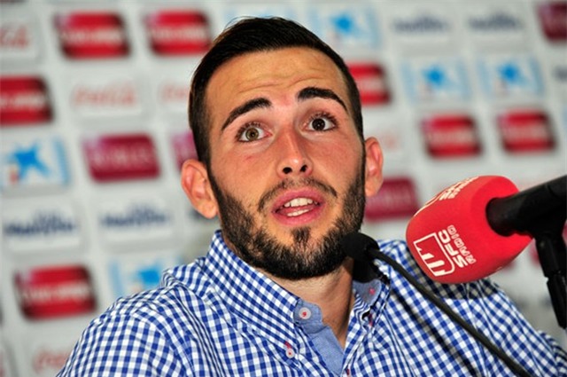 Barcelona chiêu mộ Aleix Vidal với giá 7,5 triệu bảng