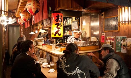 https://static.guim.co.uk/sys-images/Travel/Pix/pictures/2012/2/24/1330080763667/Street-food-in-Piss-Alley-007.jpg
