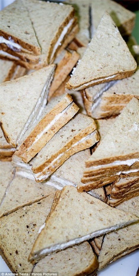 Cận cảnh nhà máy sản xuất sandwich lớn nhất nước Anh_14