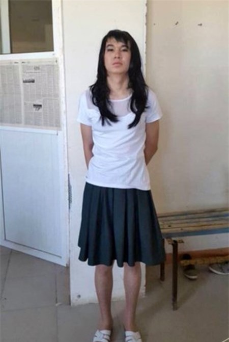 Don nguc, doi toc gia de di thi dai hoc ho ban gai