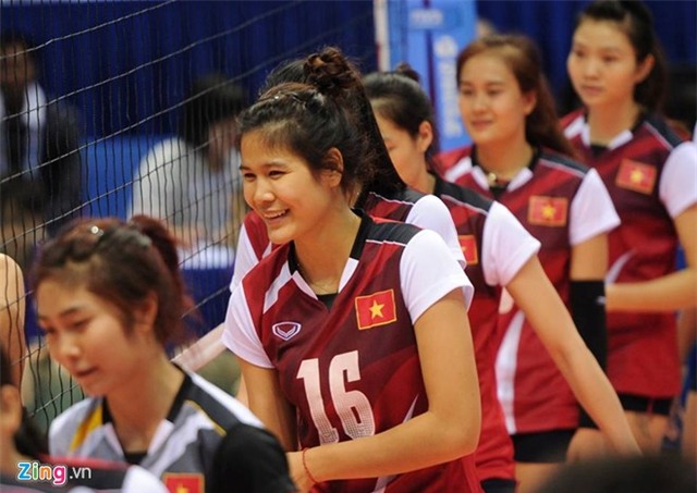 Bóng chuyền nữ VN thắng thuyết phục ngày ra quân SEA Games