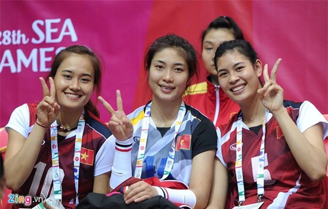 Bóng chuyền nữ VN thắng thuyết phục ngày ra quân SEA Games