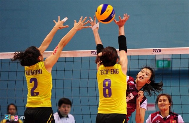 Bóng chuyền nữ VN thắng thuyết phục ngày ra quân SEA Games