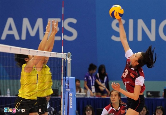 Bóng chuyền nữ VN thắng thuyết phục ngày ra quân SEA Games