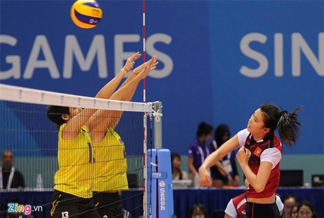 Bóng chuyền nữ VN thắng thuyết phục ngày ra quân SEA Games