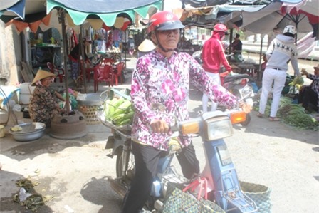 Phan Thị Kim Hoa, cử nhân luật, đòi công bằng, 55 tuổi, hiếu học