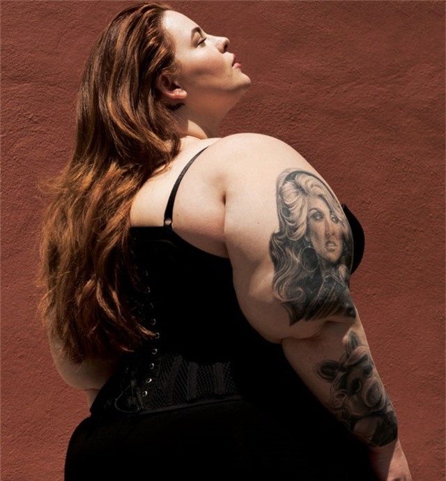 Người mẫu siêu béo làm khuynh đảo cộng đồng mạng