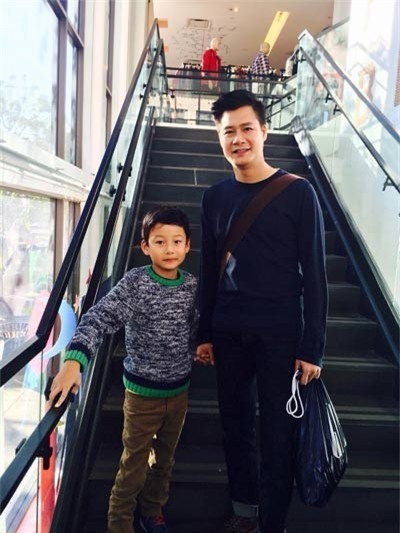 Cách cư xử của sao nam Việt với con khi hôn nhân rạn nứt